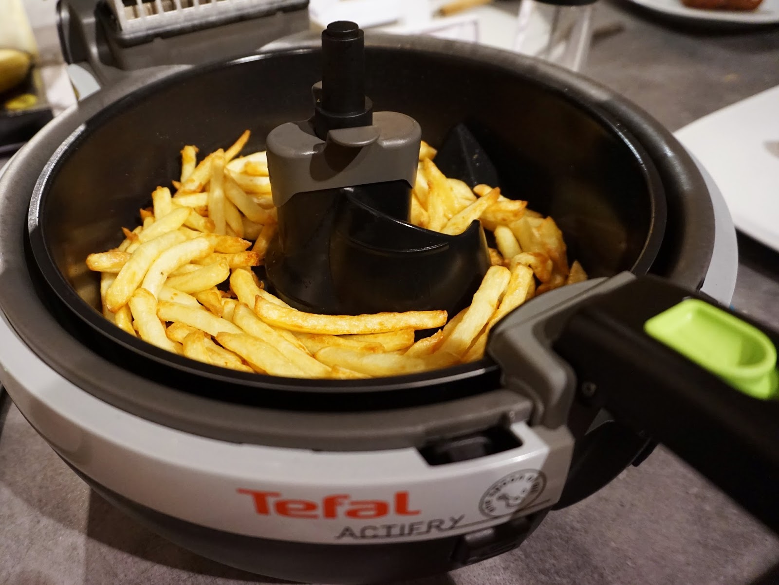 Аэрогриль Тефаль Actifry Fry